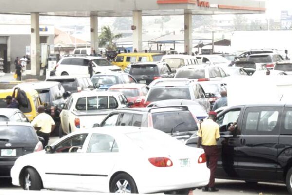 Petrol Hits N1000/ltr in Black Market, Queues Resurface